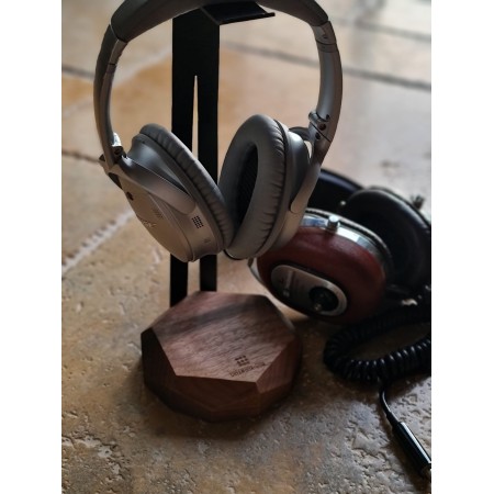 Suport pentru Casti din Lemn Premium cu Incarcator Qi 15W - Nuc Negru Suport pentru Casti din Lemn Premium cu Incarcator Qi 15W - Nuc Negru