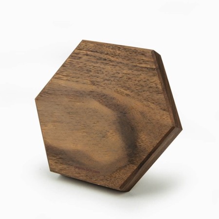 Incarcator Wireless GreenBoxGsm Hexagon Subtire Qi 15W din Nuc American: Eleganta si Eficienta intr-un Design Distinctiv Incarcator Wireless GreenBoxGsm Hexagon Subtire Qi 15W din Nuc American: Eleganta si Eficienta intr-un Design Distinctiv