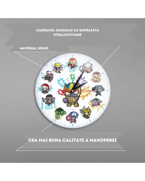 Ceas de Perete Marvel Avengers Multicolor din Sticla, Decorat cu Super Eroi in Stil Chibi, Ideal pentru Copii si Fanii Marvel.