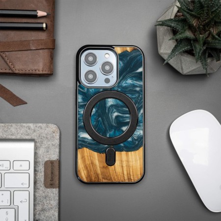 Husa BeWood Lemn Natural si Rasina, Unicat, Iphone 15 Pro - 4 Elemente - Aer Husa BeWood Lemn Natural si Rasina, Unicat, Iphone 15 Pro - 4 Elemente - Aer