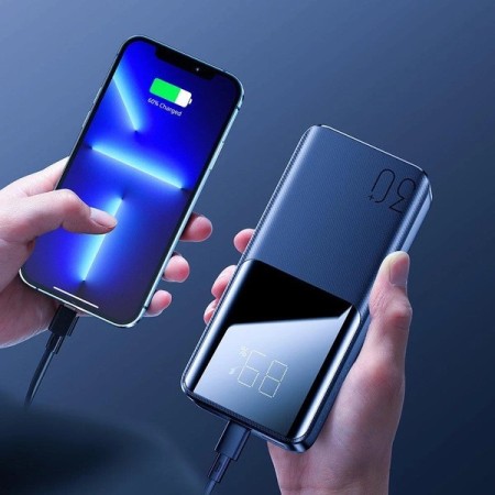 Baterie Externa Joyroom 30000mAh 15W Negru JR-T015 – Putere Maxima pentru Toate Dispozitivele Tale